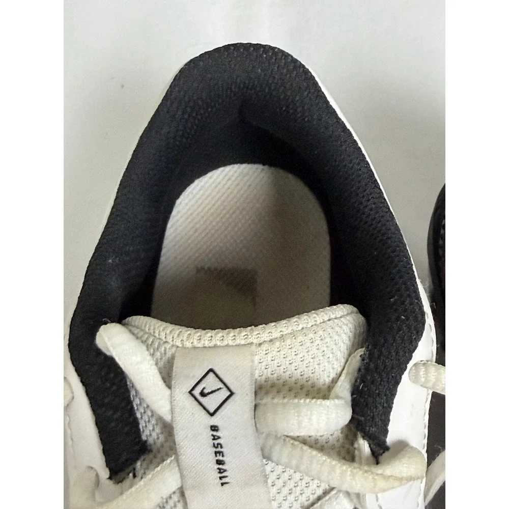 (Nike) Alpha  Fastflex Kids 2.5Y White Black Baseball Cleats DJ6525-101
